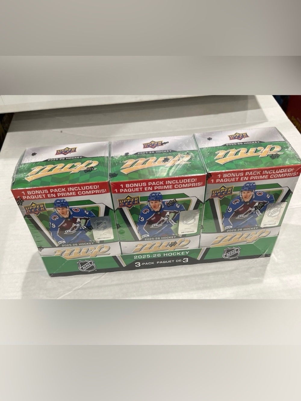 NHL Upper Deck MVP 2025-26 Hockey 3-Pack Box - Green